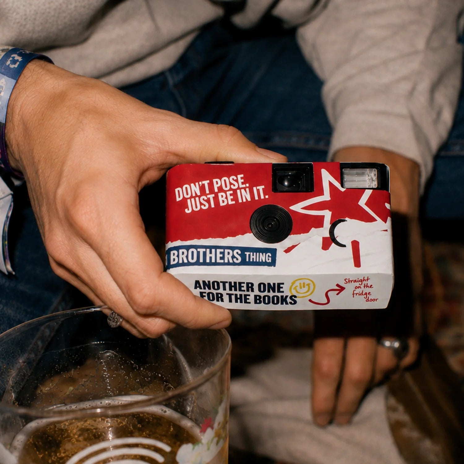 🎁 Brothers Disposable Camera (100% off)